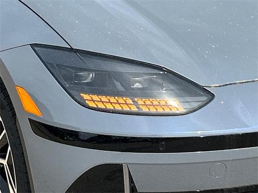 2025 Hyundai IONIQ 6 SEL