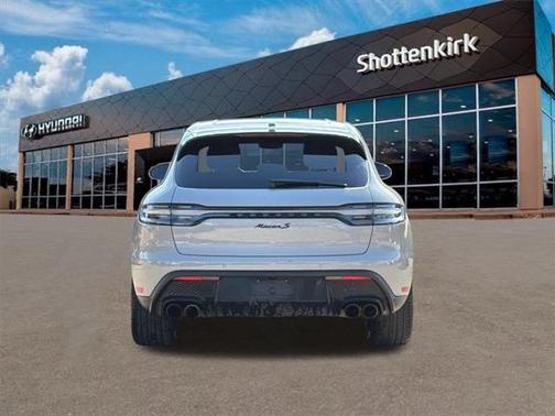 2024 Porsche Macan S