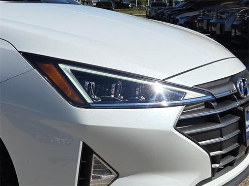 2020 Hyundai ELANTRA Limited