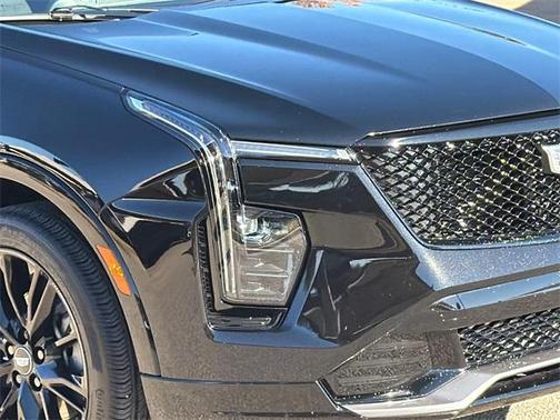 2025 Cadillac XT4 Sport