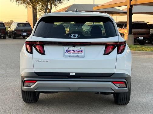 2025 Hyundai TUCSON SE