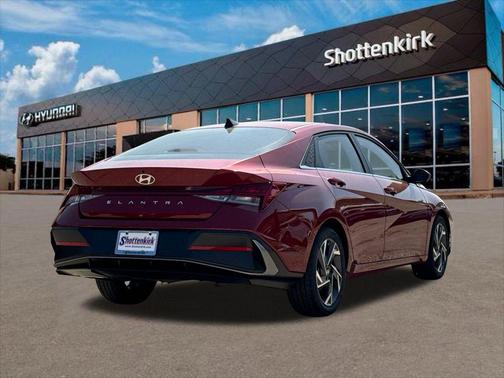 2025 Hyundai ELANTRA SEL Convenience