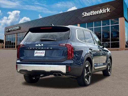 Midnight Black 2024 Kia Telluride S