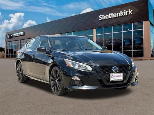 2022 Nissan Altima 2.5 SR