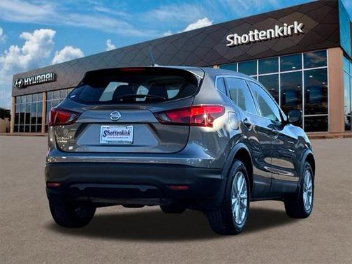 2017 Nissan Rogue Sport S