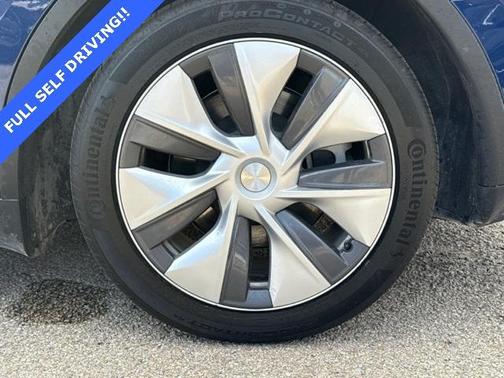 2023 Tesla Model Y Base