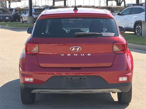 2022 Hyundai VENUE SE