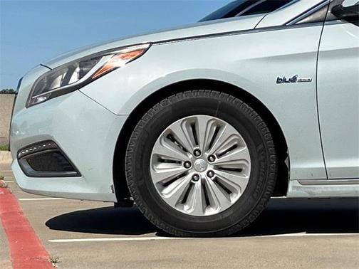 2016 Hyundai SONATA Hybrid SE