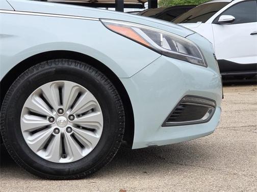 2016 Hyundai SONATA Hybrid SE