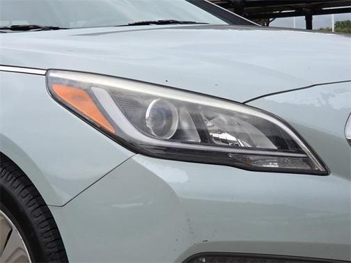 2016 Hyundai SONATA Hybrid SE