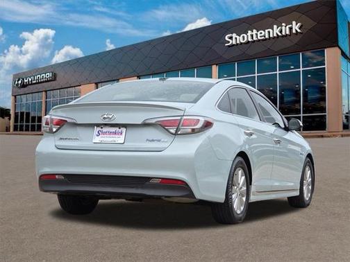 2016 Hyundai SONATA Hybrid SE