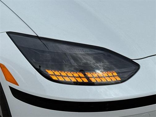 2025 Hyundai IONIQ 6 SE