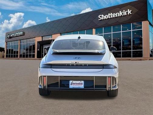 2025 Hyundai IONIQ 6 SE