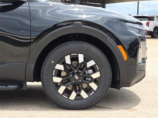 2025 Hyundai SANTA CRUZ SEL Activity