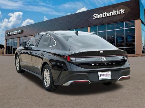2025 Hyundai SONATA SE