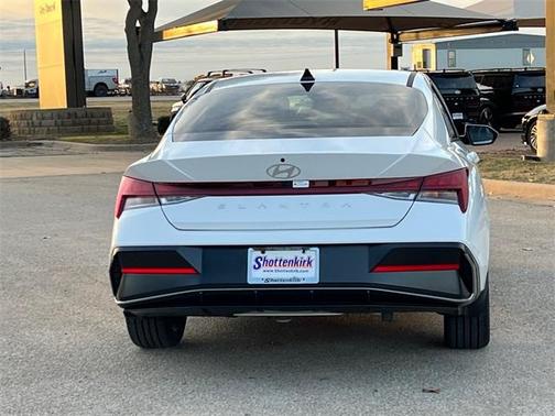 2025 Hyundai ELANTRA SEL Convenience