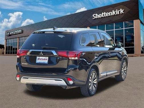 2020 Mitsubishi Outlander ES