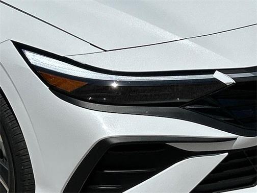 2025 Hyundai ELANTRA HEV SEL Sport