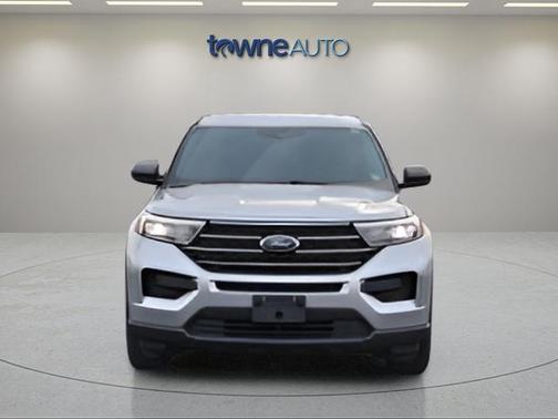 Silver Metallic 2022 Ford Explorer XLT