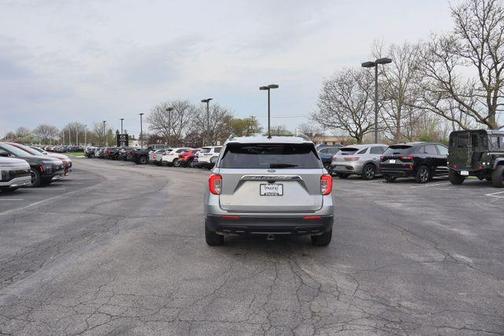 Silver Metallic 2022 Ford Explorer XLT