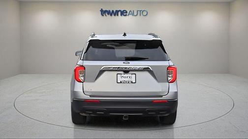 Silver Metallic 2022 Ford Explorer XLT
