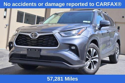 Magnetic Gray Metallic 2023 Toyota Highlander XLE