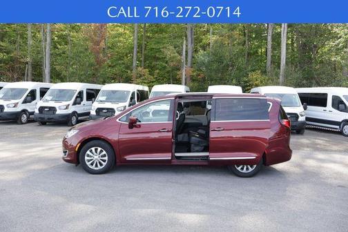 2018 Chrysler Pacifica Touring-L