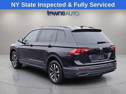 Deep Black Pearl Effect 2023 Volkswagen Tiguan 2.0T S