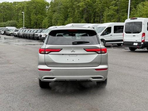 2024 Mitsubishi Outlander SEL