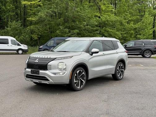 2024 Mitsubishi Outlander SEL