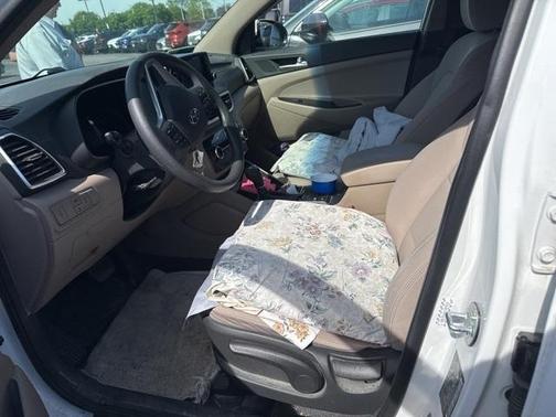 2020 Hyundai TUCSON SE
