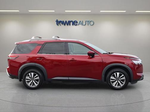 Scarlet Ember 2022 Nissan Pathfinder SL