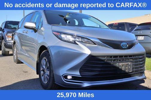 Celestial Silver Metallic 2023 Toyota Sienna XLE