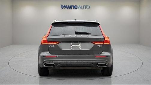 2021 Volvo V60 Cross Country T5