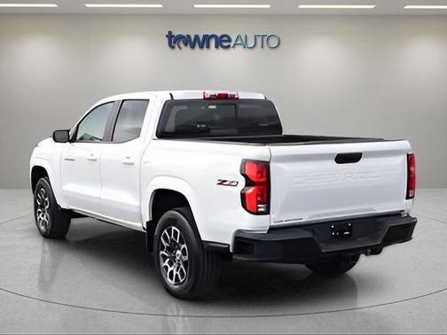 Summit White 2023 Chevrolet Colorado Z71