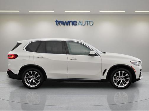 Alpine White 2022 BMW X5 xDrive40i