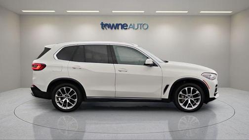 Alpine White 2022 BMW X5 xDrive40i