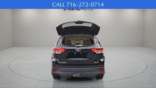 2017 Toyota Highlander LE