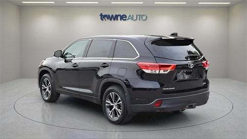 2017 Toyota Highlander LE