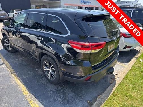 2017 Toyota Highlander LE