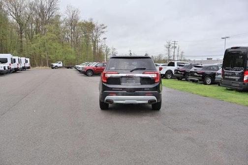 2021 GMC Acadia SLT