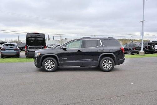 2021 GMC Acadia SLT
