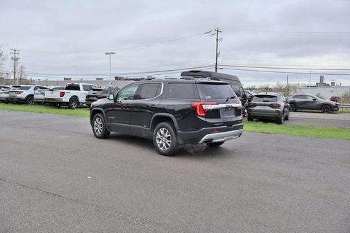 2021 GMC Acadia SLT