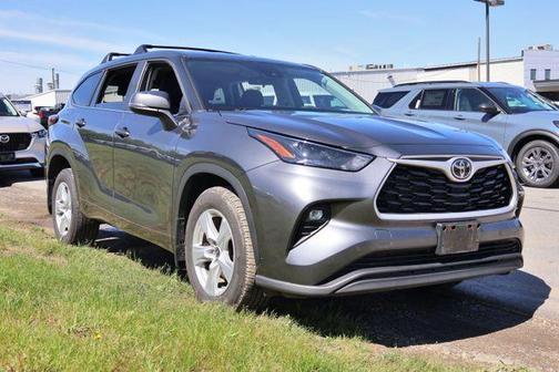 Magnetic Gray Metallic 2023 Toyota Highlander LE