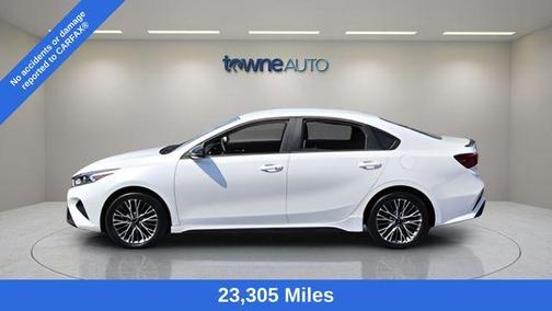 Snow White Pearl 2024 Kia Forte GT-Line