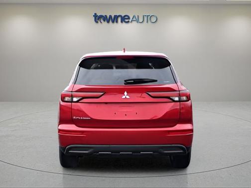 Diamond Red 2024 Mitsubishi Outlander ES