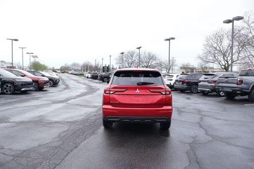 Diamond Red 2024 Mitsubishi Outlander ES