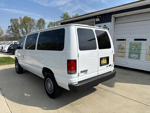 2014 Ford E350 Super Duty XL