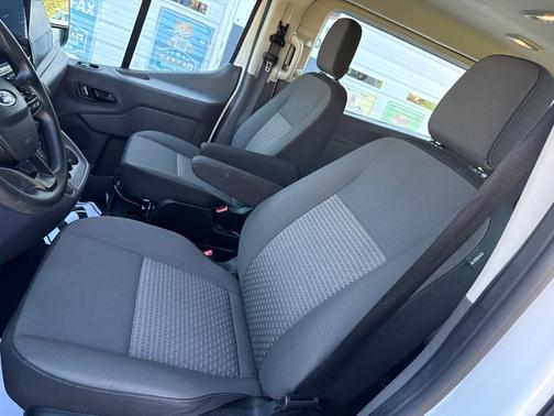 Oxford White 2025 Ford Transit-350 XL