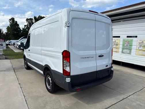 Oxford White 2017 Ford Transit-250 Base